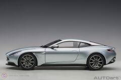 1:18 Aston Martin DB11 Gümüş