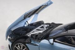 1:18 Aston Martin DB11 Mavi