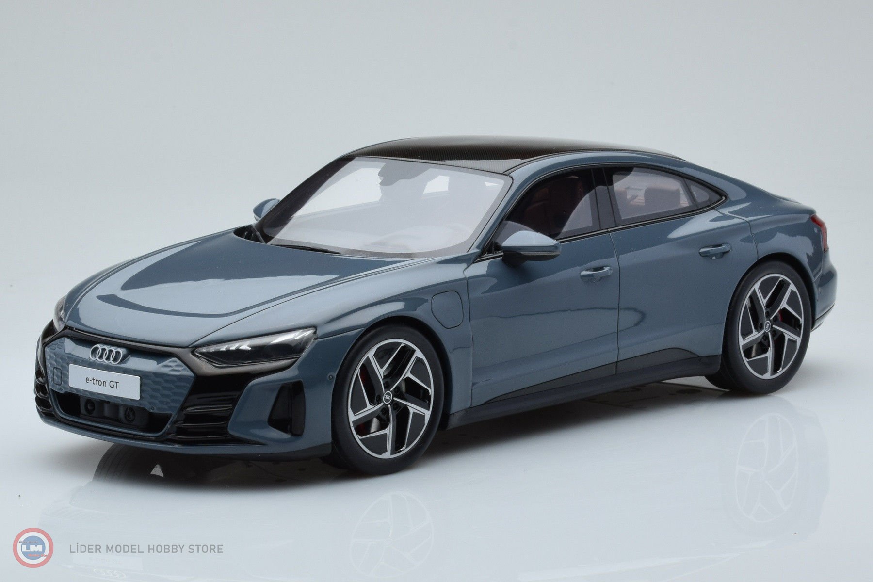 1:18  2021 Audi E-Tron GT