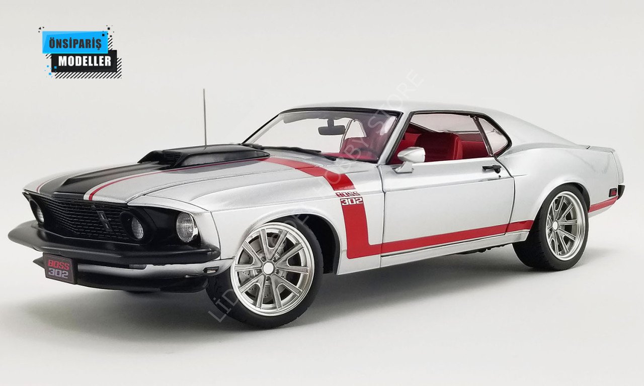1:18 1969 Ford Boss 302 Mustang Street Fighter Hardtop