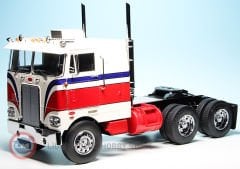 1:18 1977 Peterbilt 352 Pacemaker