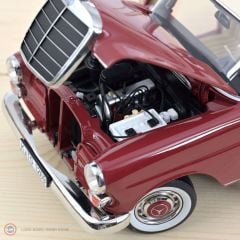 1:18 1966 Mercedes Benz 200 W110 Heckflosse