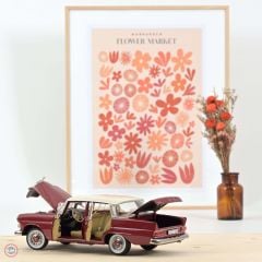 1:18 1966 Mercedes Benz 200 W110 Heckflosse