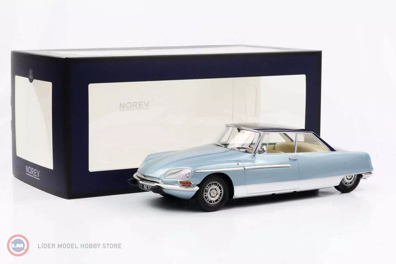 1:18 1968 Citroen DS 21 Le Léman