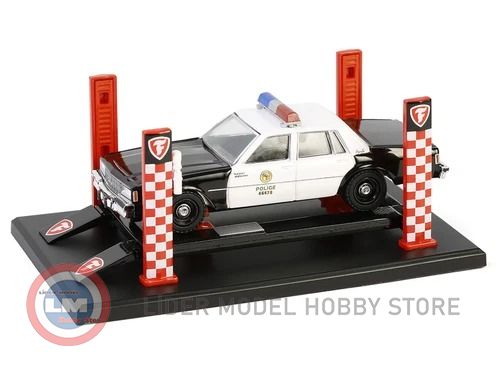 1:64 Greenlight Lift Auto Body Shop Four Post Lifts Series 6 Standard Oil