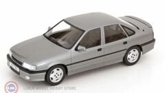 1:18 MCG 1988 Opel Vectra 2000