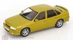 1:18 MCG 1988 Opel Vectra 2000