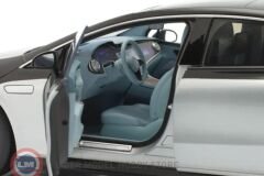 1:18 NZG 2022 Mercedes Benz EQS AMG LINE V297