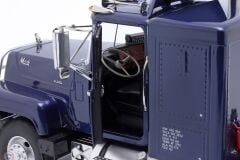 1:18 Road Kings 1974 Mack RL700L Blue Metallic