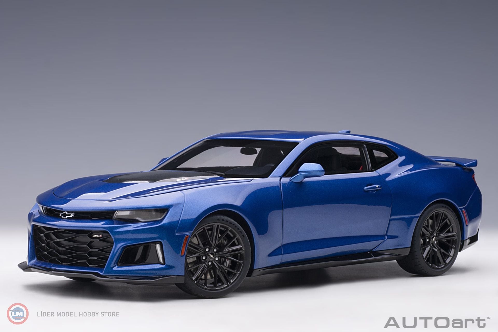 1:18 2017 Chevrolet Camaro ZL1 Mavi