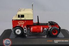 1:64 IXO 1950 Kenworth Bullnose - redbeige