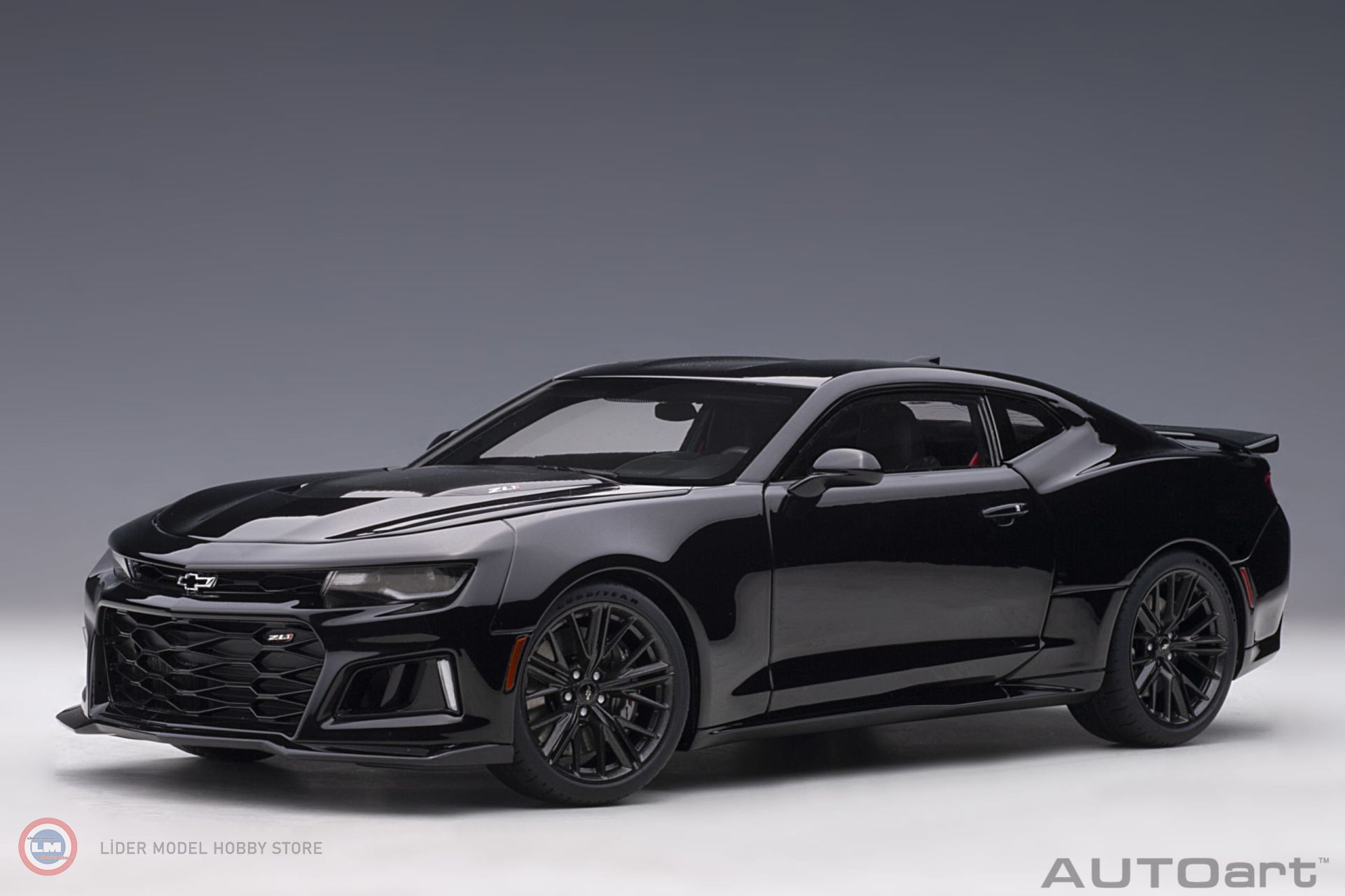 1:18 2017 Chevrolet Camaro ZL1 Siyah