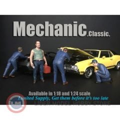 1:18 American Diorama 38178  Mechanic Darwin figure