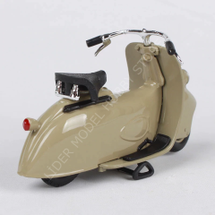 1:18 1945 Vespa MP5 Paperino