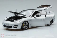 1:18 Norev 2009 Porsche Panamera Turbo