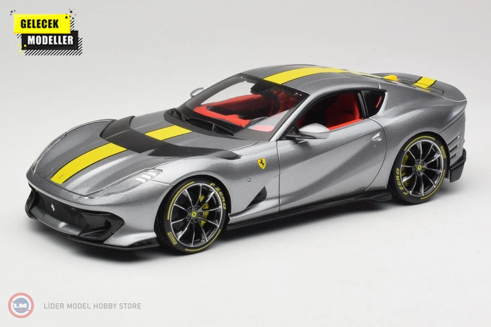 1:18 Burago 2021 Ferrari 812 COMPETIZIONE - GRIGIO COBURN