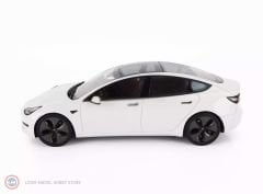 1:18 2021 Tesla MODEL 3