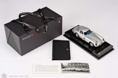 1:18 Amalgam Mercedes Benz 300 SLR Uhlenhaut Coupe silver