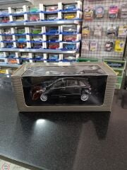 1:18 Norev 2005 Mercedes Benz B Class W245