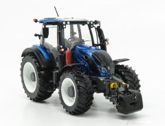 1:32 Valtra N174 Traktör