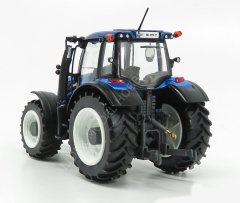 1:32 Valtra N174 Traktör