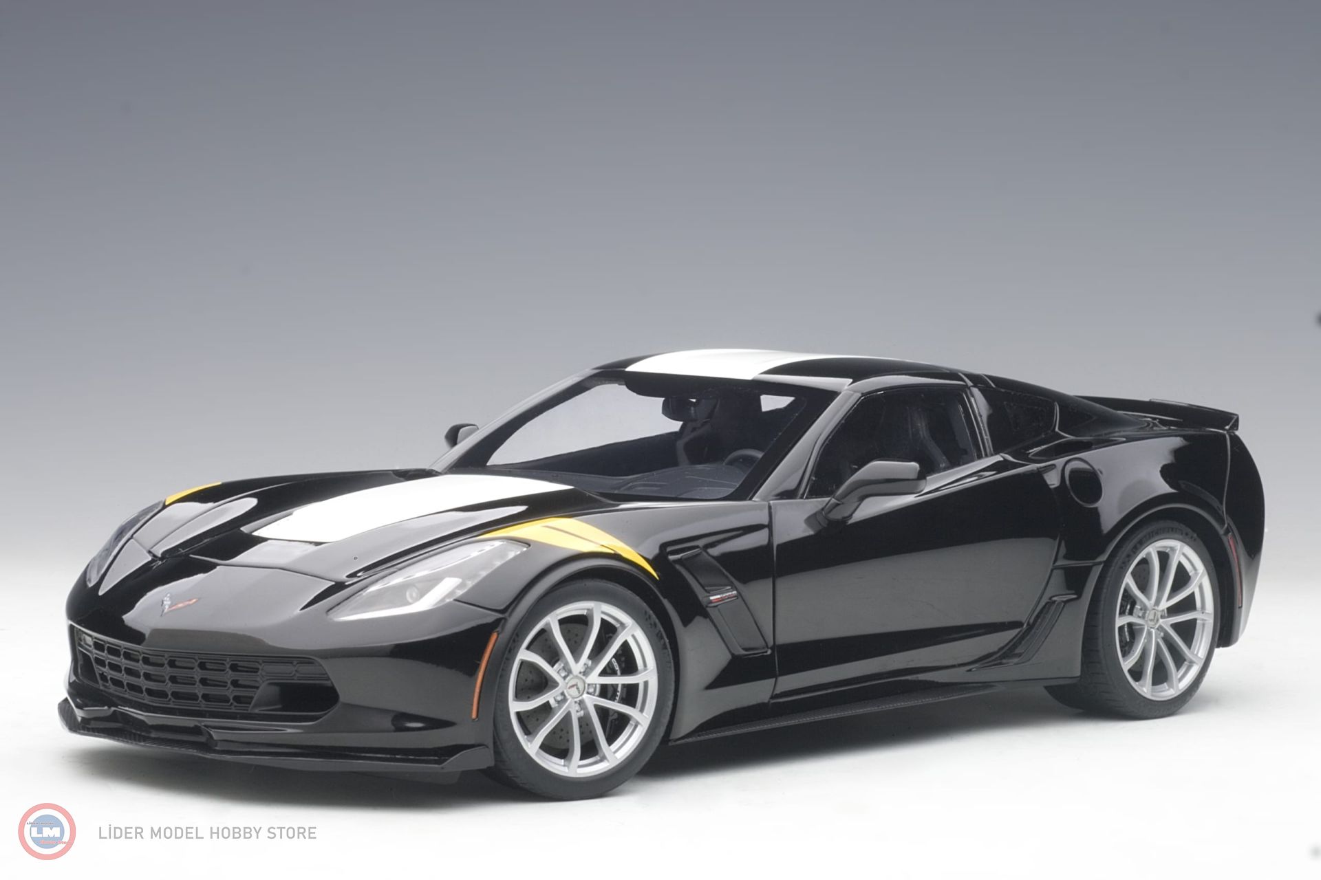 1:18 Chevrolet Corvette C7 Grand Sport Siyah
