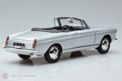 1:18 Norev 1967 Peugeot 404 Convertible