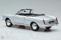1:18 1967 Peugeot 404 Convertible