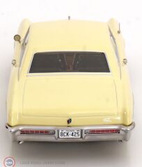 1:18 KK scale Buick Riviera Road House 1965 Krem