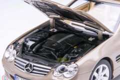 1:18 Norev 2003 Mercedes Benz SL500 R230 Travertine Beige