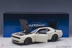 1:18 Dodge Challenger SRT Demon (Knuckle White)