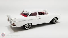1:18 1957 Chevrolet Bel Air 150 Restomod Hourglass