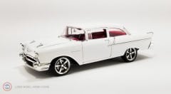 1:18 1957 Chevrolet Bel Air 150 Restomod Hourglass