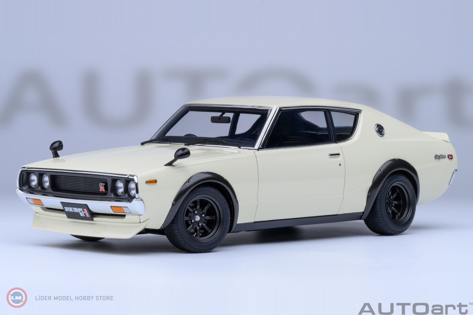 1:18 Autoart 1973 Nissan Skyline 2000 GT-R (KPGC110) Tuned Version