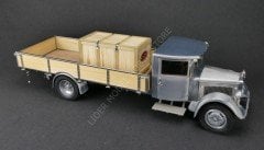 1:18 1933 Mercedes Benz LO 2750 Clear Finish Version