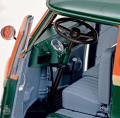 1:18 1963 Volkswagen T1 Box Van  '' Jagermeister ''