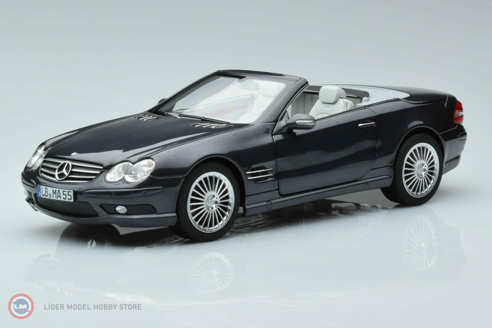 1:18 2003 Mercedes Benz SL55 AMG R230