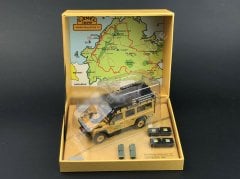 1:43 1993 Land Rover Defender 110 Camel Trophy Sabah Malasia