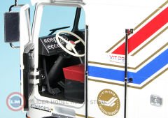 1:18 Road King 1976 Kenworth K100 Aerodyne