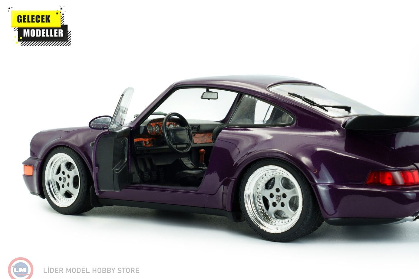 1:18 Solido 1990 Porsche 911 (964) Turbo – Violet Blue Metallic