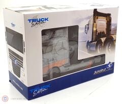 1:24 Solido 2019 Mercedes Benz  Actros L SZM Grand Prix