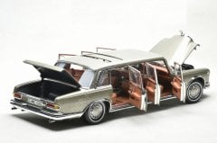 1:18 1963 Mercedes Benz S Class 600 Pullman W100 6 Doors Limousine with Sunroof