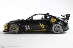 Solido - 1:18 Solido 2024 Toyota GR86 LBWK BODY KIT -Gold - 3.670