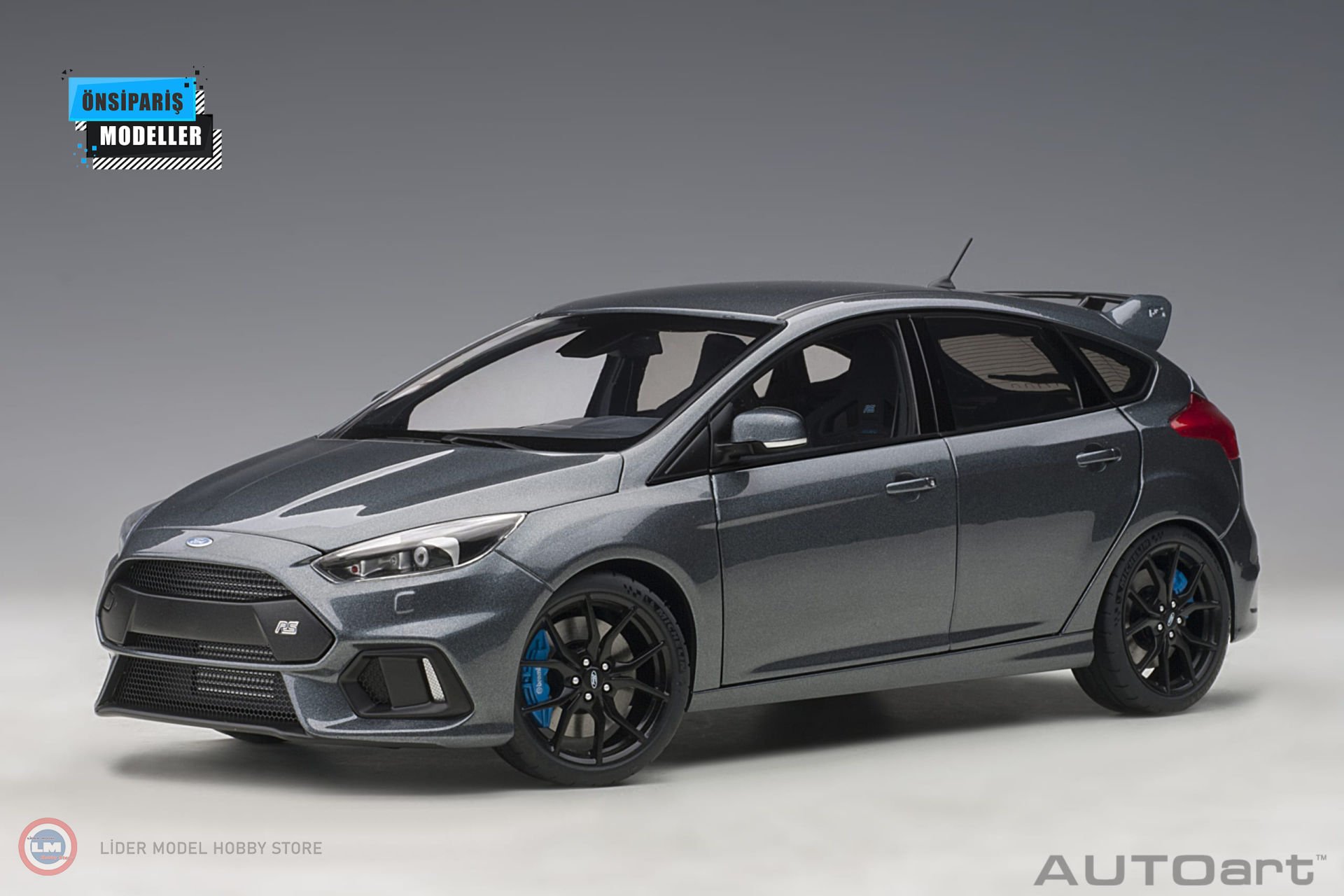 1:18 2016 Ford Focus RS Gümüş