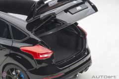 1:18 2016 Ford Focus RS Siyah