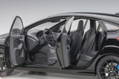 1:18 2016 Ford Focus RS Siyah