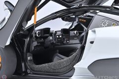 1:18 Autoart 2019 Mclaren SENNA GTR - SILICA WHITE