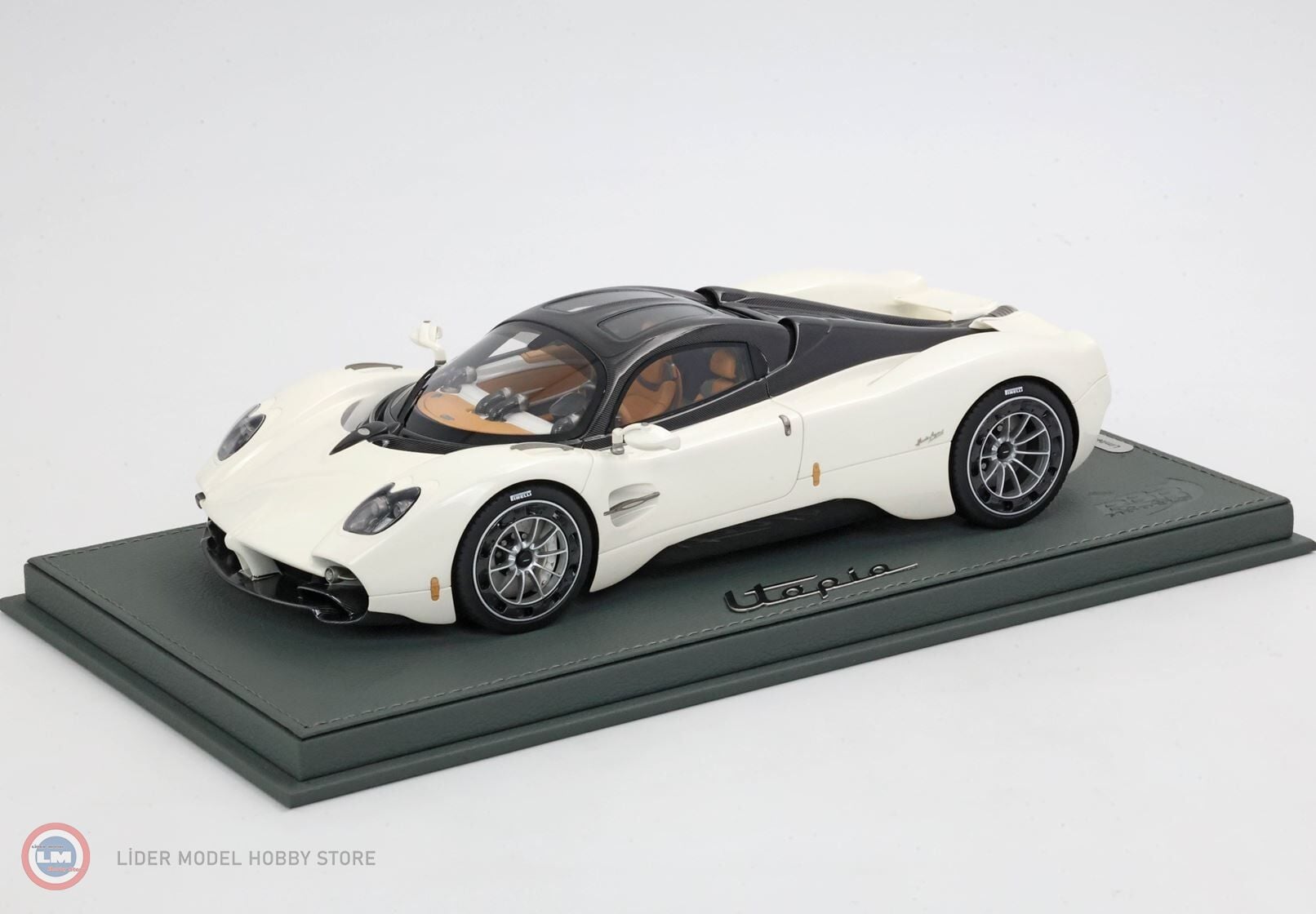 1:18 BBR 2023 Pagani Utopia Pearl White