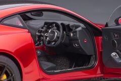 1:18 Autoart 2019 Aston Martin Vantage - Hyper Red