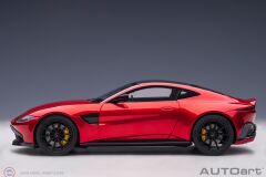 1:18 Autoart 2019 Aston Martin Vantage - Hyper Red
